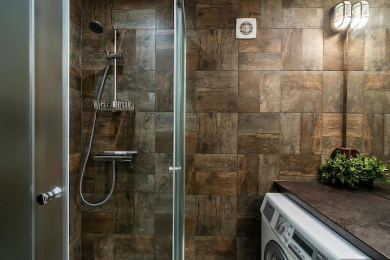 Very Stylish And Ac Apartman *