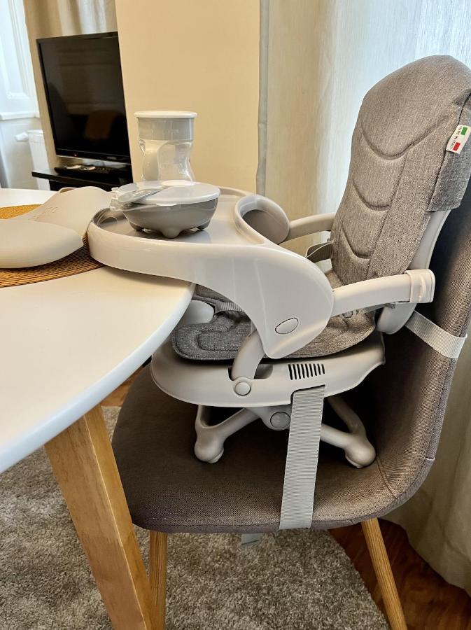 Adorable, Cosy At The Heroes' Square Apartman *