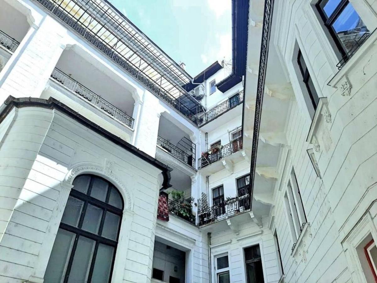 Apartment Bourgeois Elegance In The Heart Of