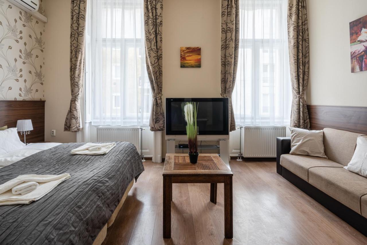 Elit Boutique Rooms- Location by bqa Budapest