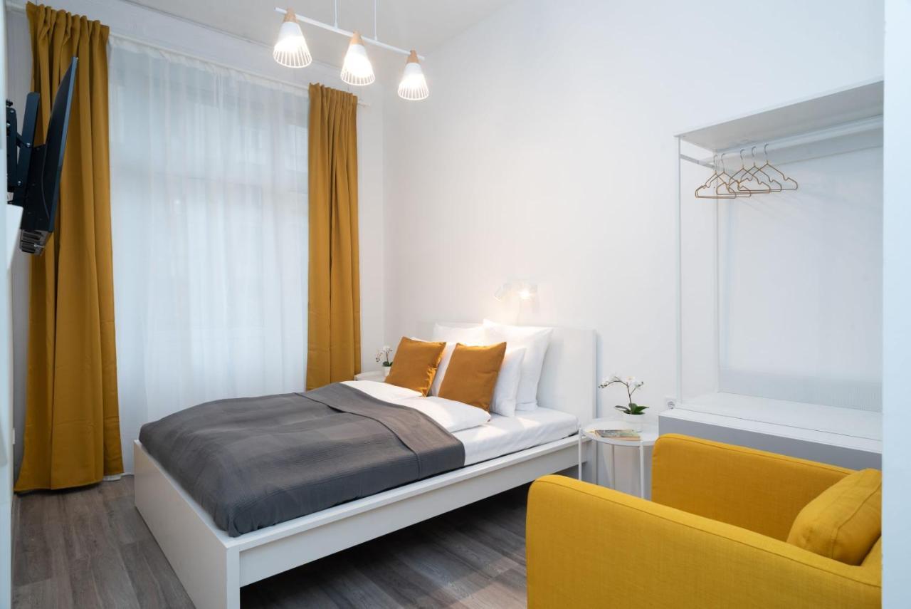 Apartment Modern Stylish At Location *