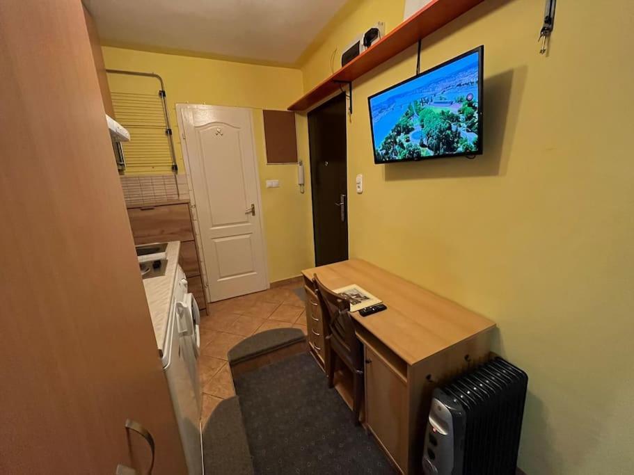 Tiny Private In Central Buda. * Budapest