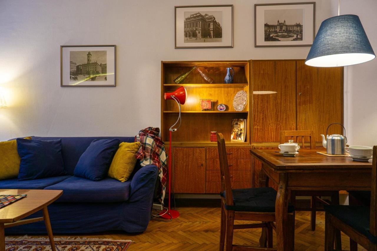Bond & Sue Apartament *