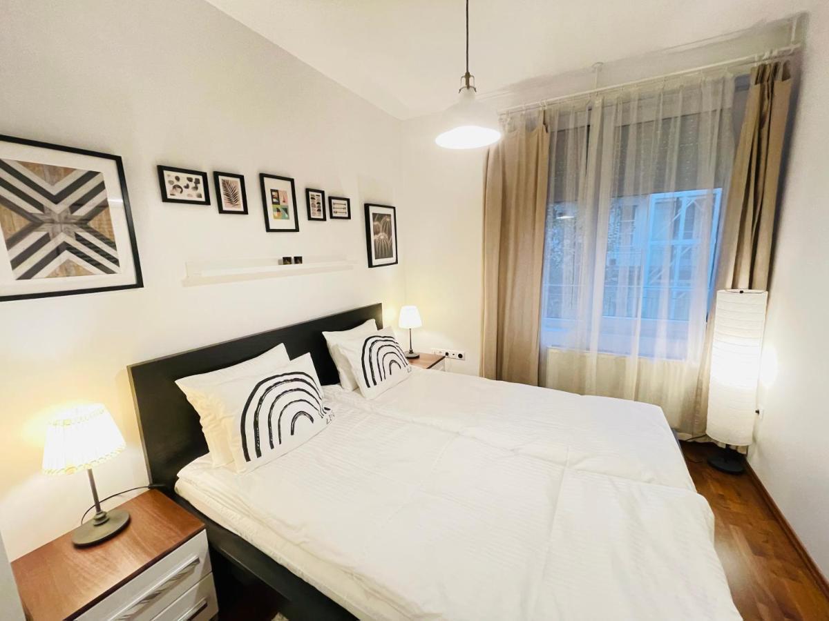 Peony Szekely Mihaly - Free Garage Apartment Budapest