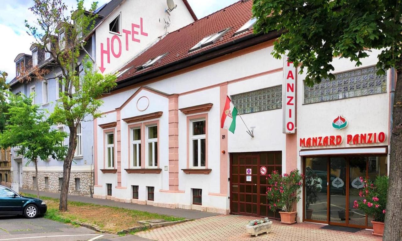Manzard Panzio Bed and breakfast