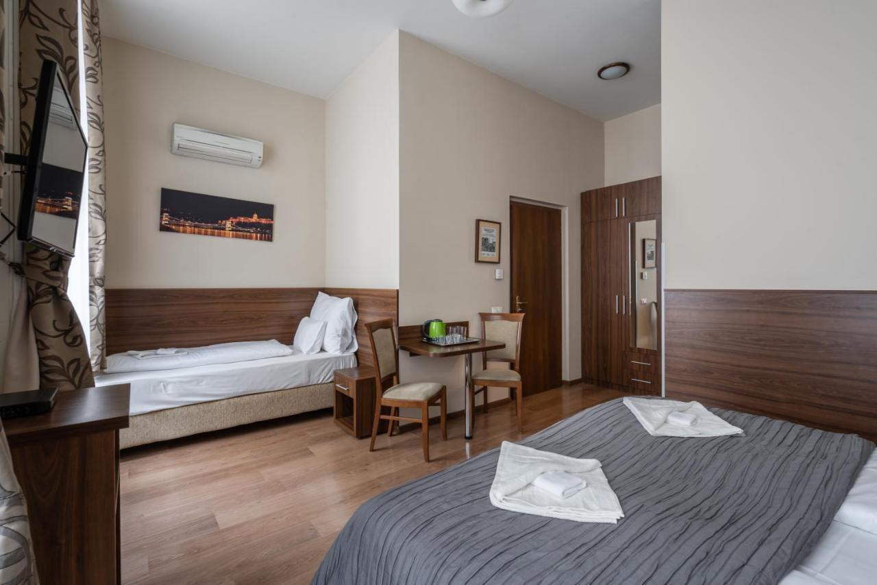 Szálloda Elit Boutique Rooms- Location by bqa *