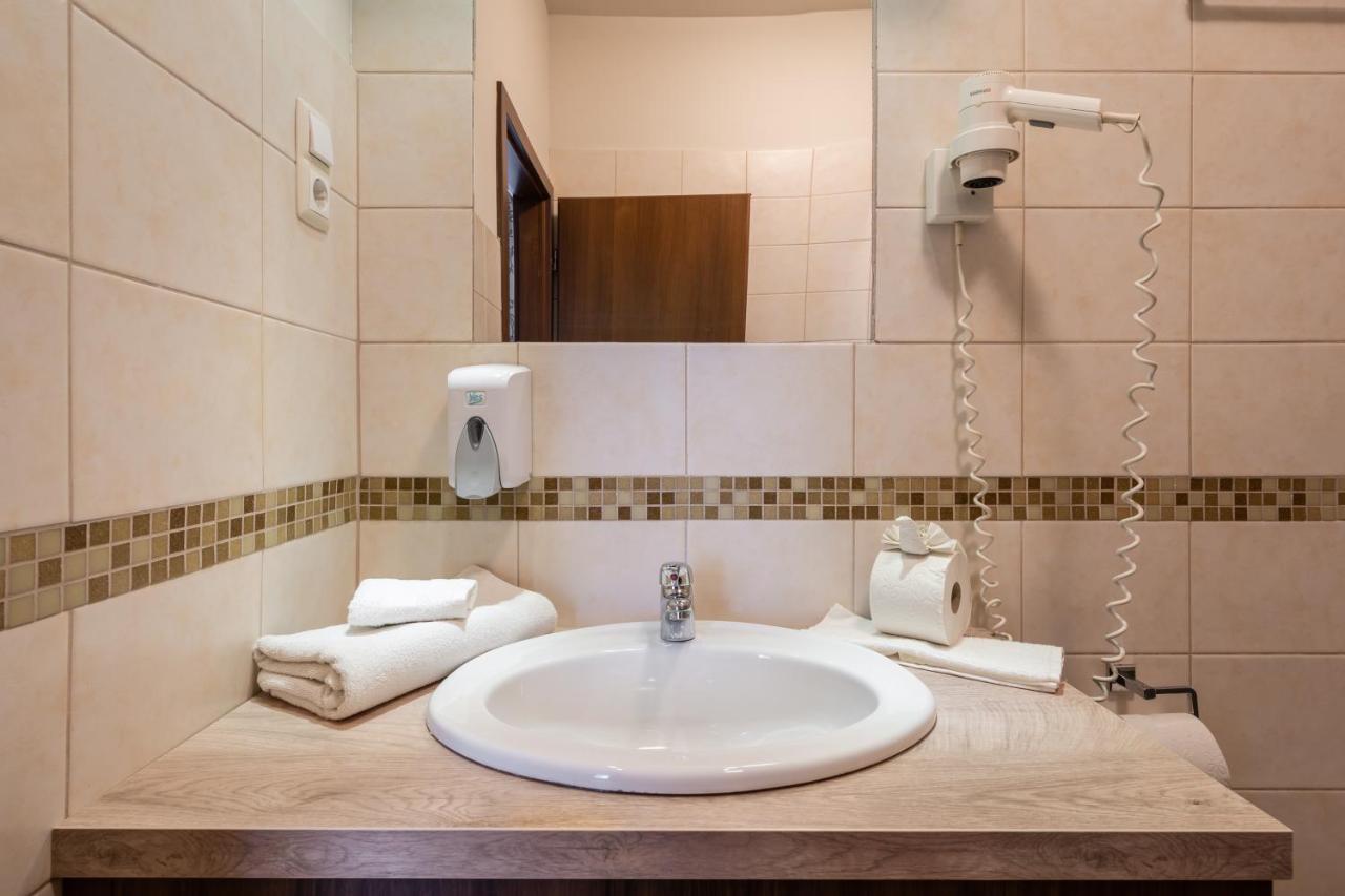 Szálloda Elit Boutique Rooms- Location by bqa