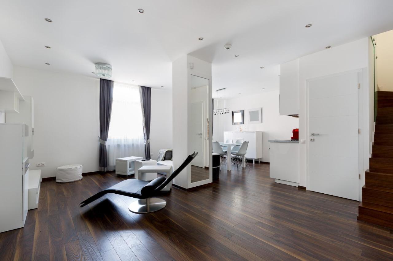 Apartamento Square 2 Bedrooms - Michaelides Voeroesmarty Square Residences