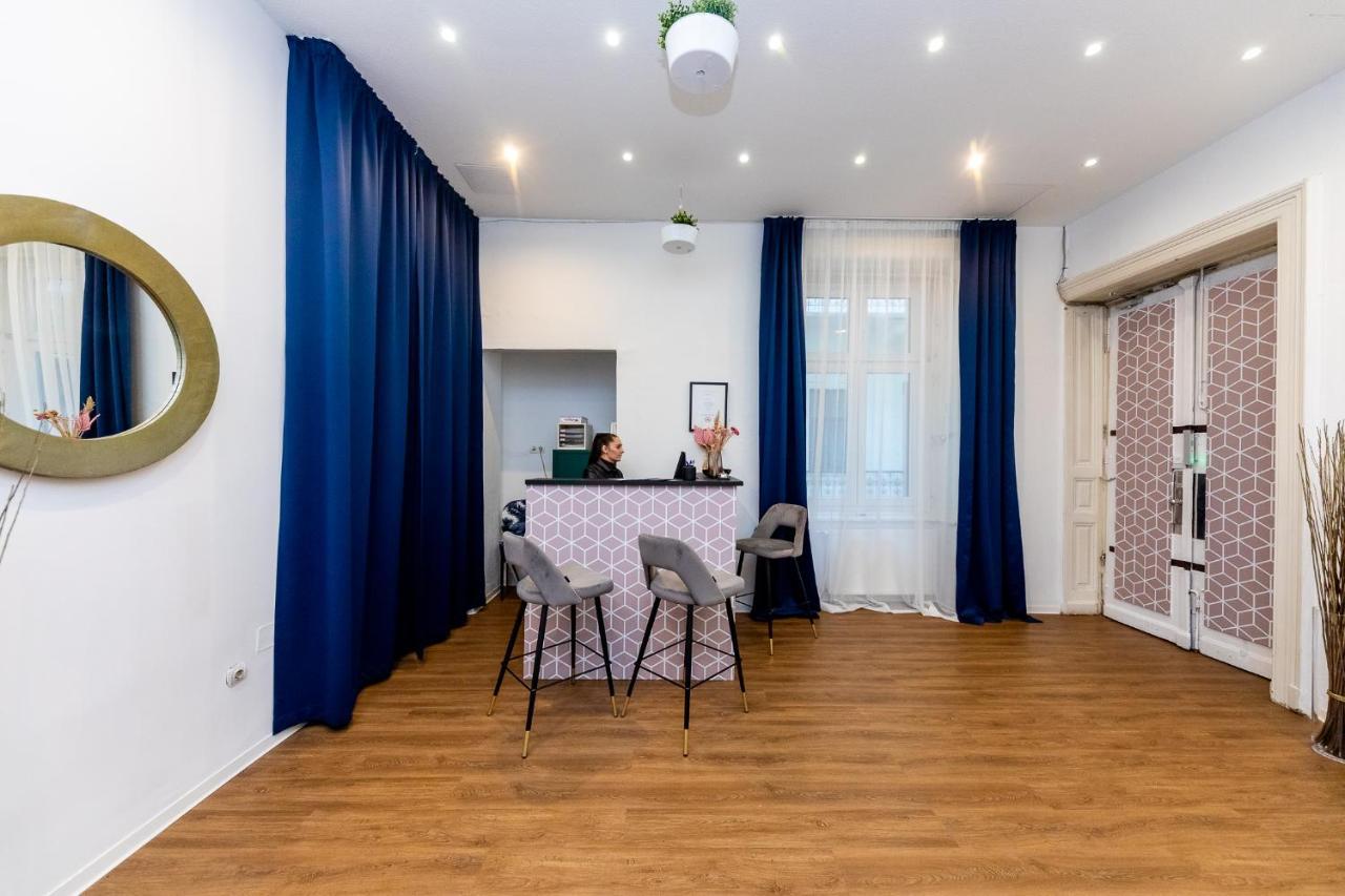 Adagio Downtown 3*