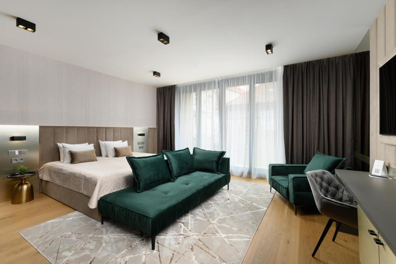 Aparthotel Emerald Downtown Luxury By Continental Group