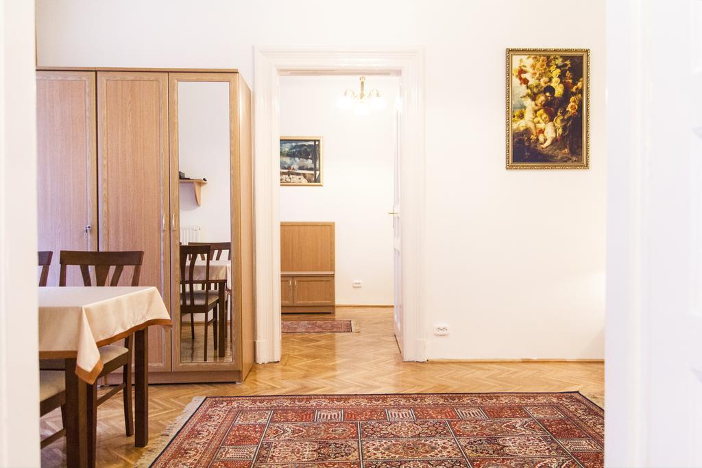 Authentic Apartment *