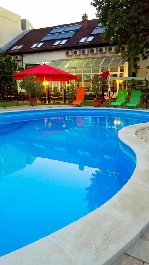 Manzard Panzio Bed & Breakfast 3*