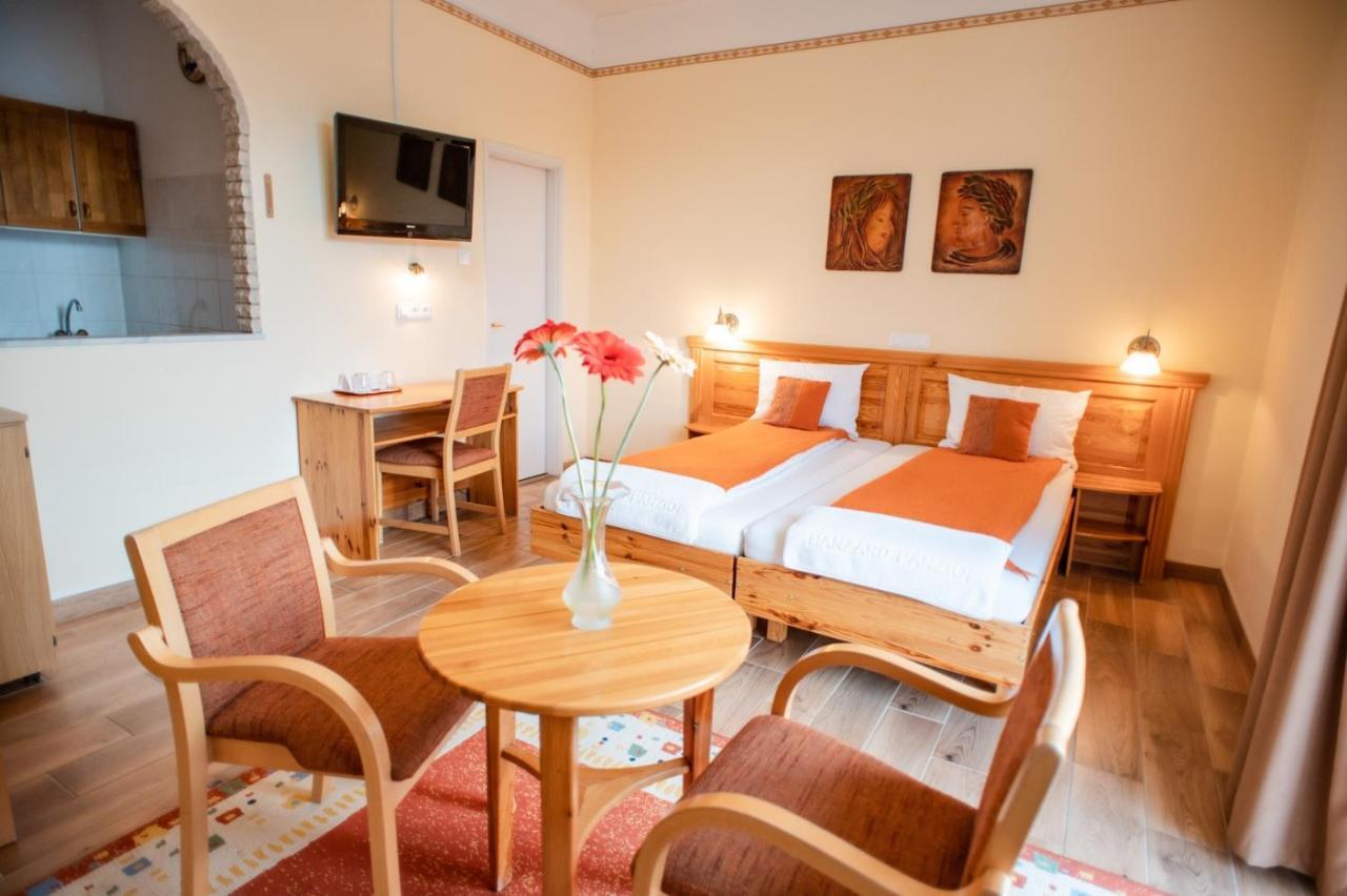 Manzard Panzio Bed & Breakfast Budapest
