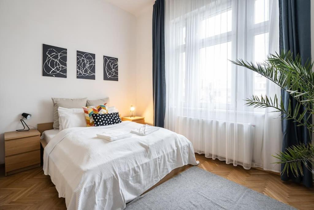 East Side Living Apartman
