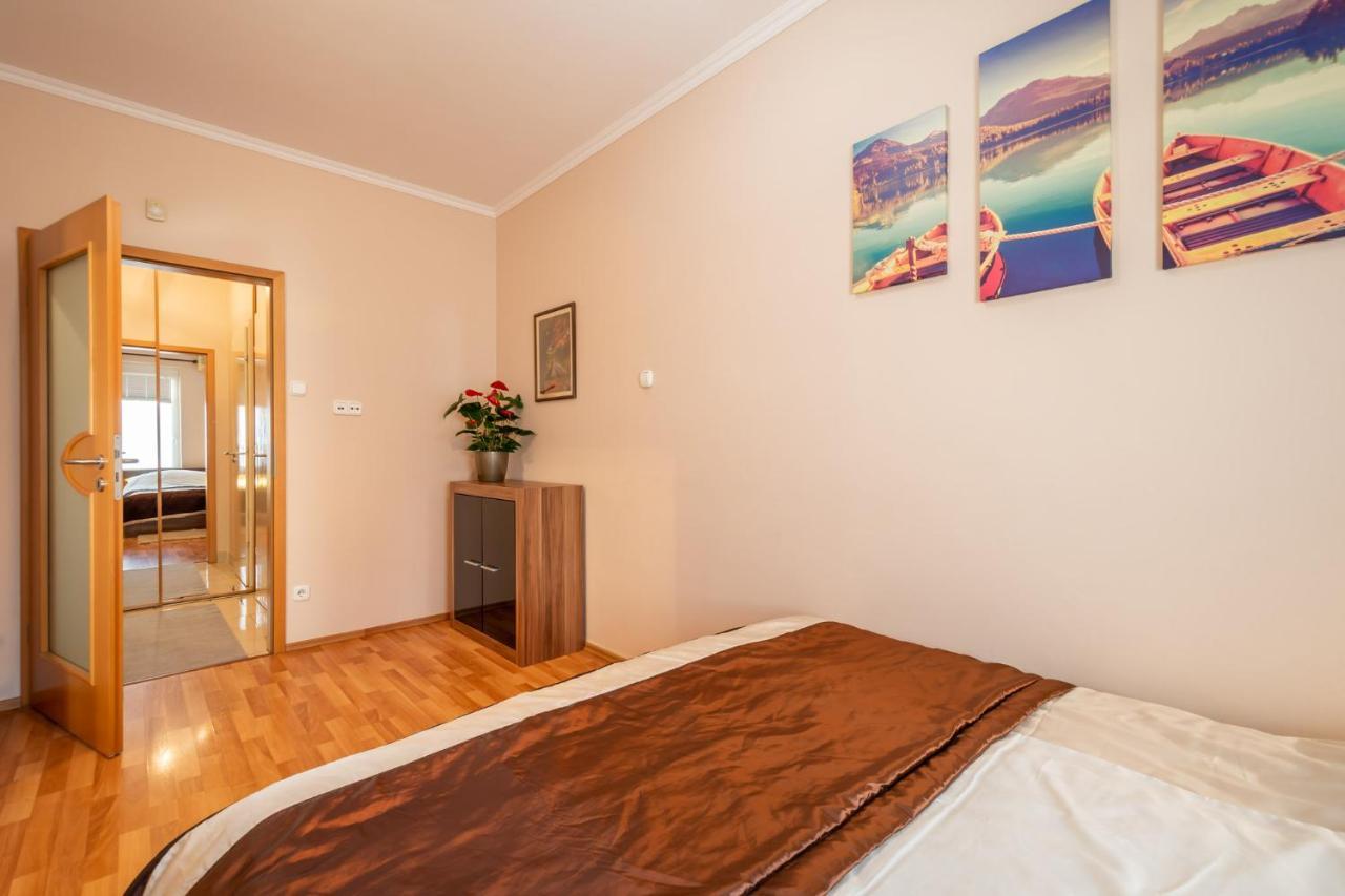 Santos 1214 Apartment Budapest