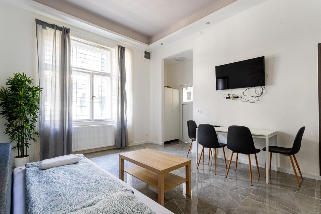 Apartment Modernized At Kiraly 51