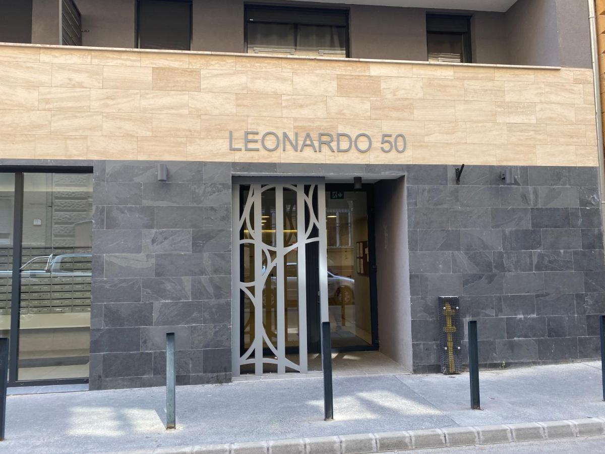 Leo * Budapest