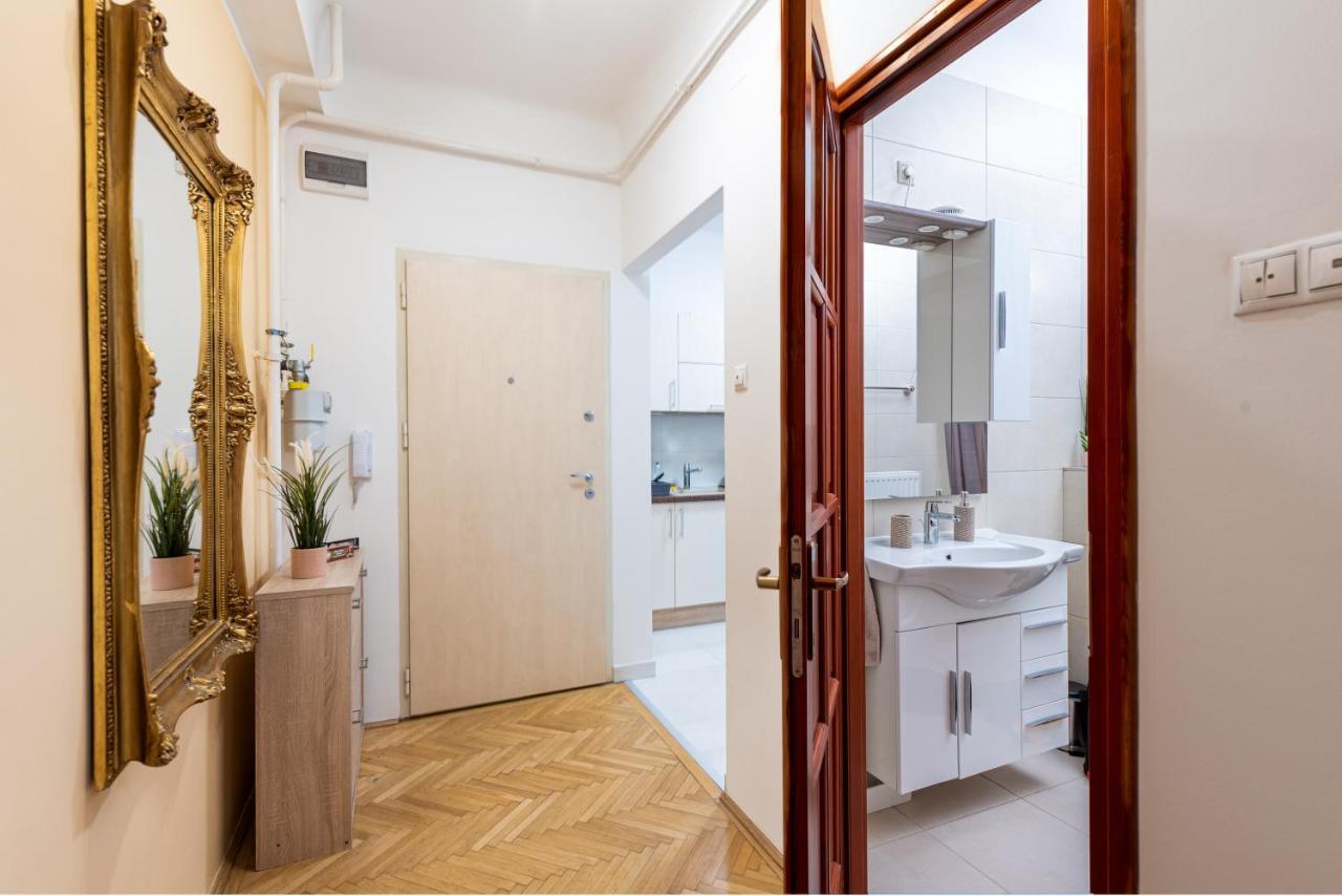 Deluxe With Free Car Park Appartement Boedapest
