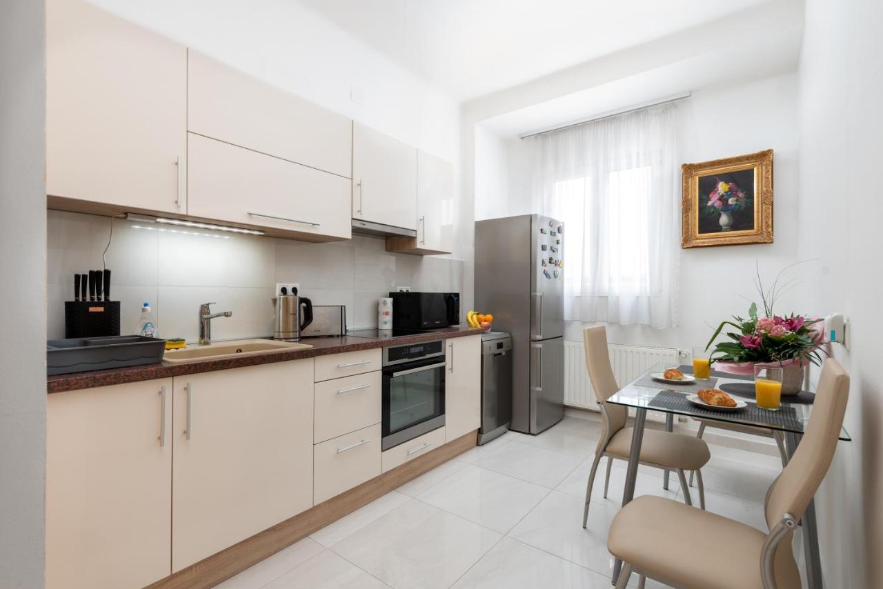 Deluxe With Free Car Park Appartement