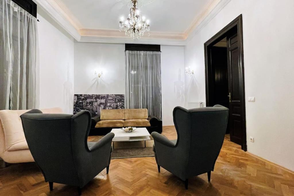 New, 195 Sqm, Full Center Of Apartment *