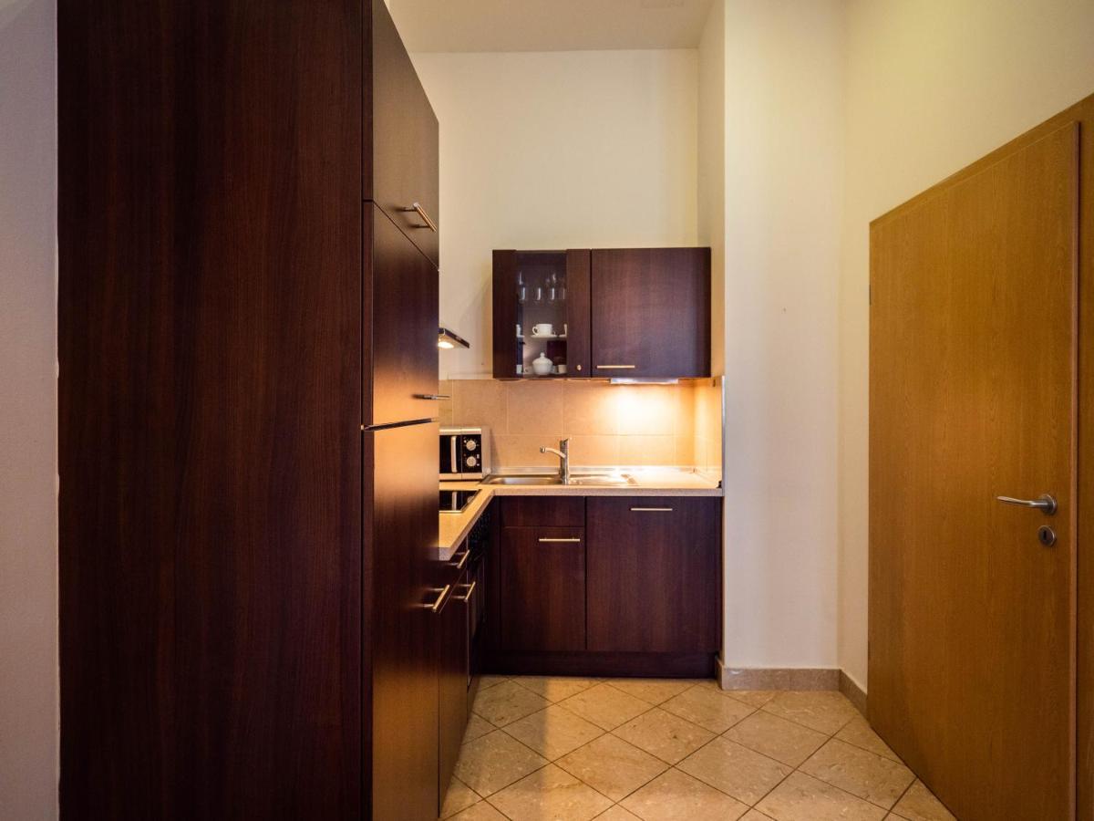 Cozy With Garage At Gozsdu Passage Apartment