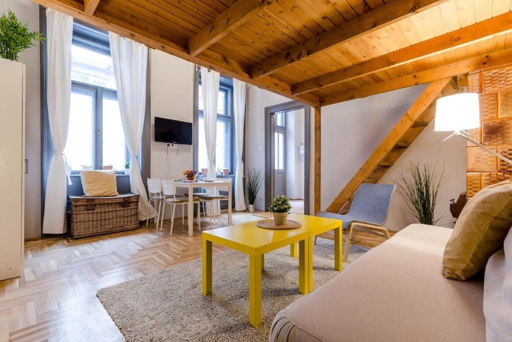 Sunset Studio. Apartment *