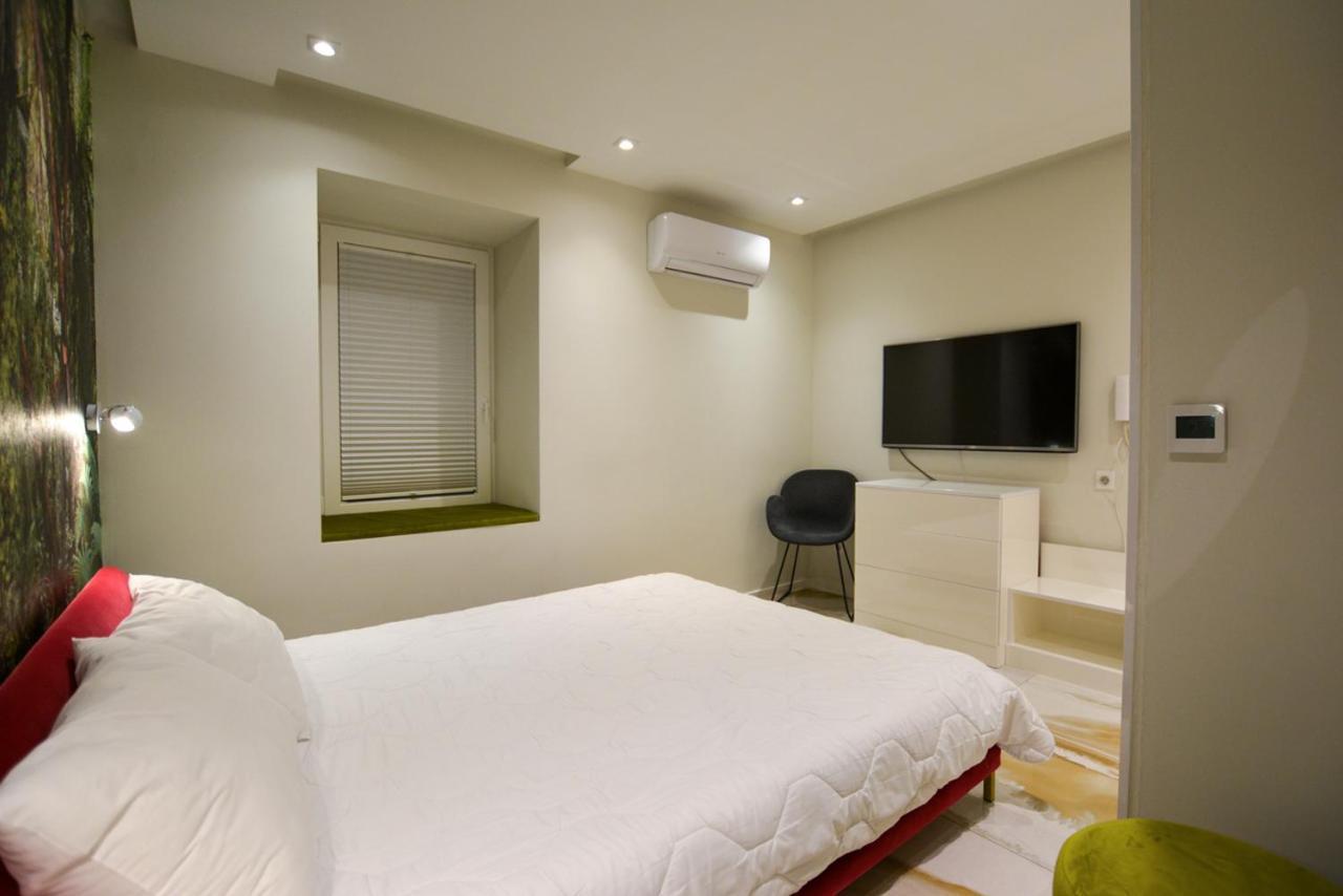 Apartamento Lion's Den Deluxe Studio