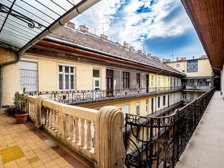 Peace In Downtown Appartement