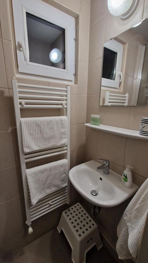 Cosy Apartment, Good Location, Cheap Parking In 50m *