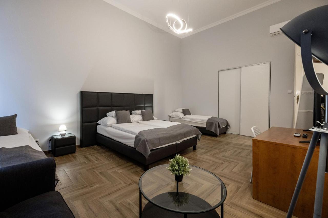 Prime Time Vaci * Budapest