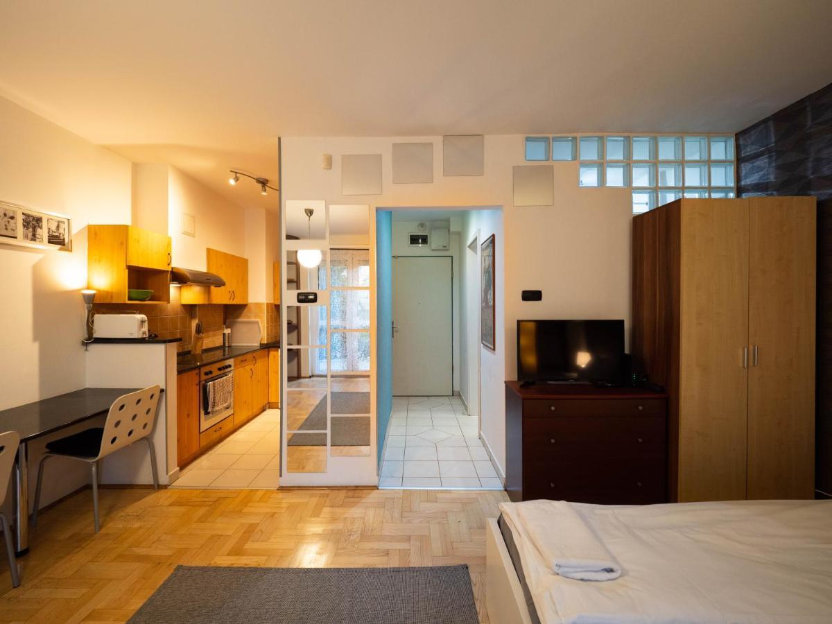 Super Cute With Terrace Next To Gozsdu Passage Apartment