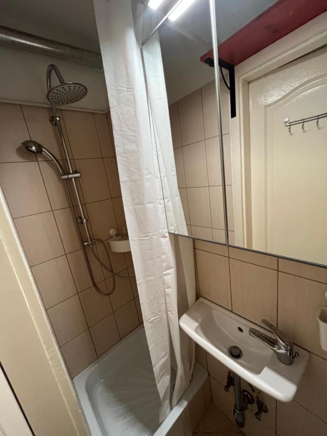 Appartement Tiny Private In Central Buda. Budapest