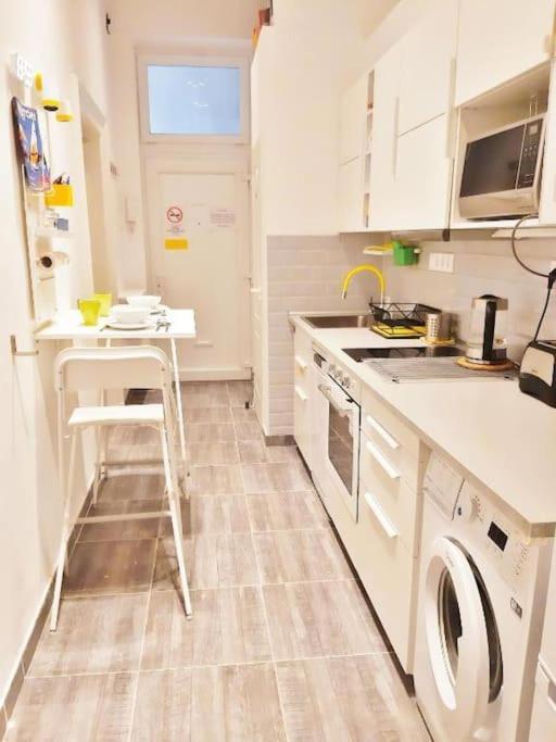 Brightside Apartment *