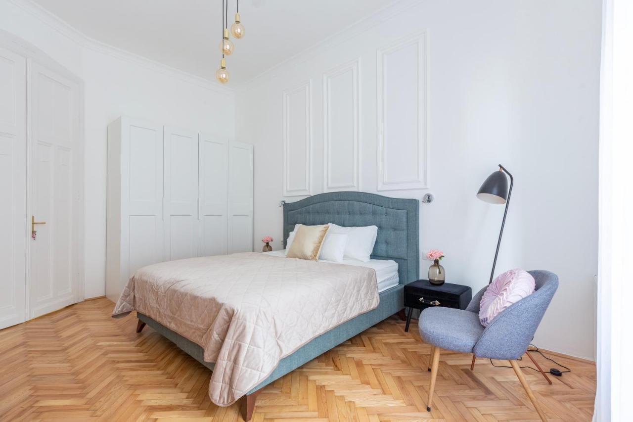 Apartamento Glamorous Modern In The Hearth Of *