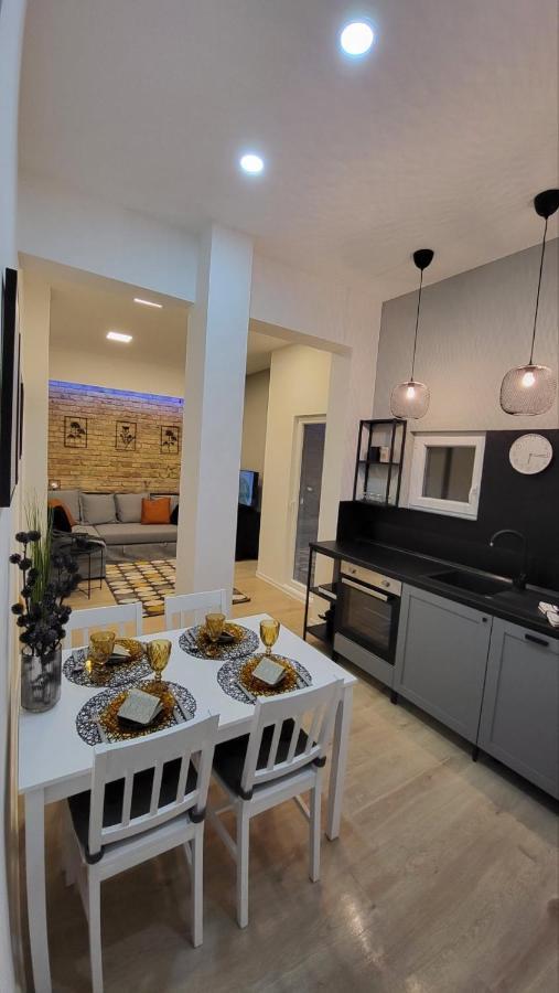 Apartment Cs14 Silver *