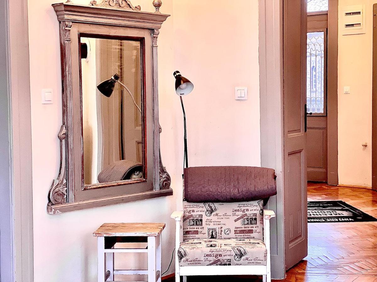 F14 By Small Apartment Budapest