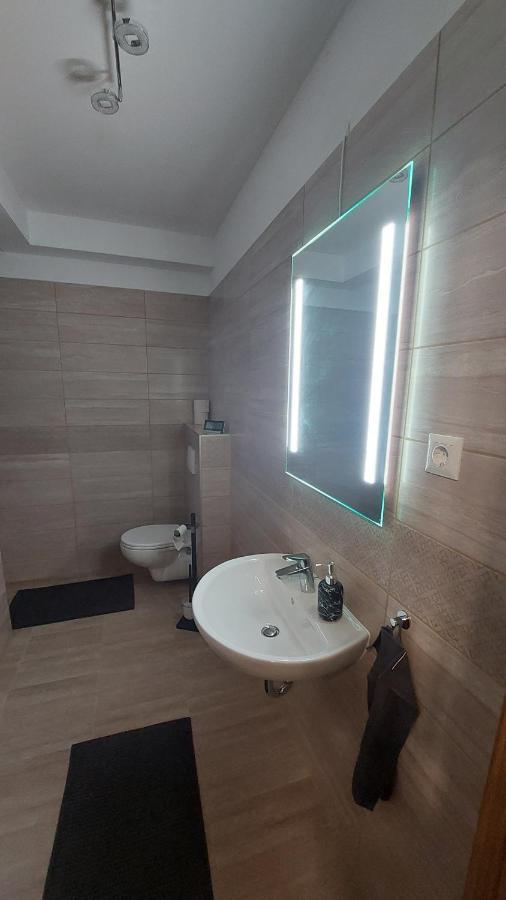 N&z Apartman Close To The Downtown *