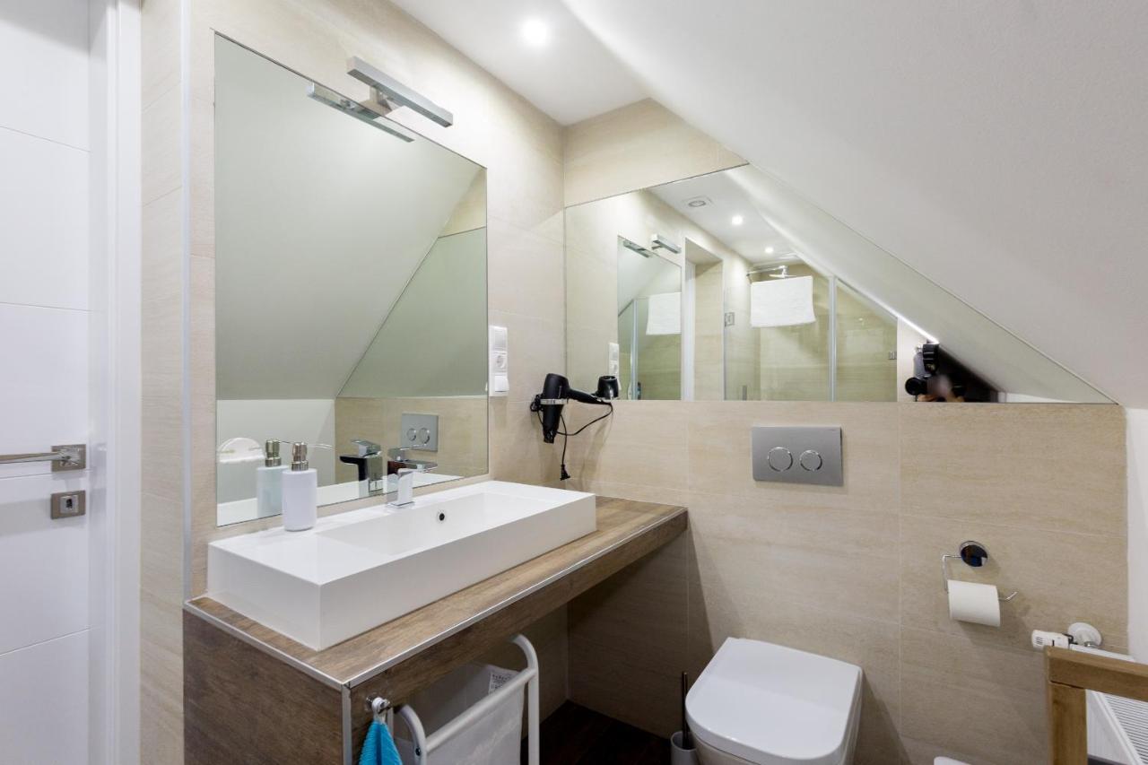 Square 2 Bedrooms - Michaelides Voeroesmarty Square Residences Budapest