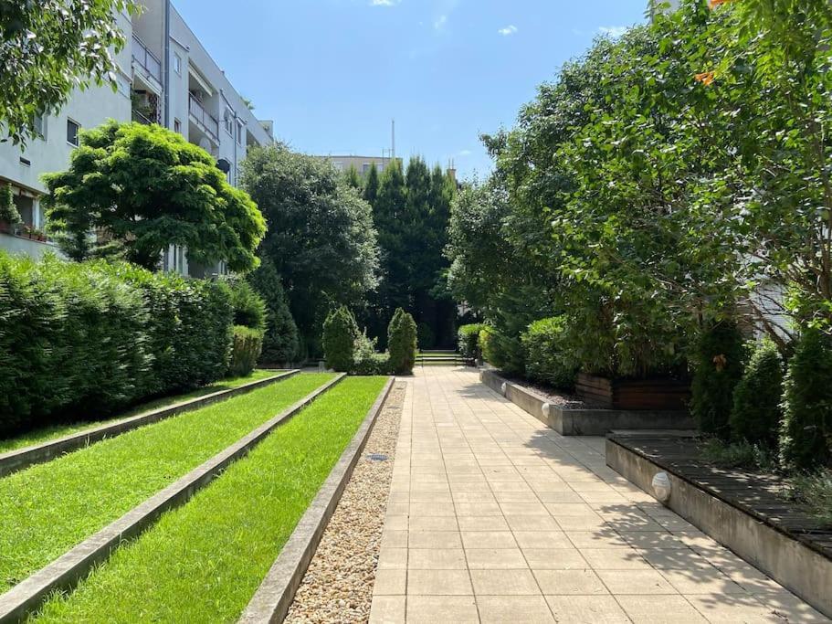 Designer Studio W/xl Balcony Appartamento Budapest