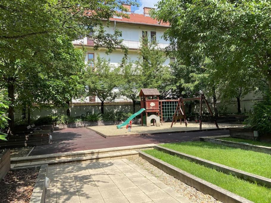 Designer Studio W/xl Balcony Apartamento