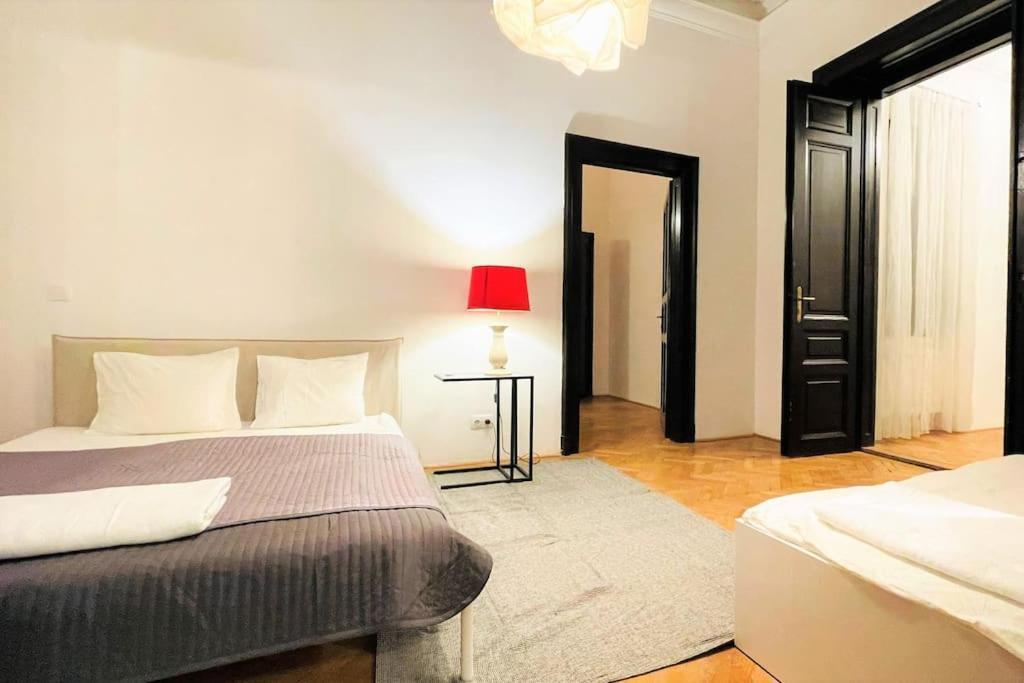 Apartment New, 195 Sqm, Full Center Of *