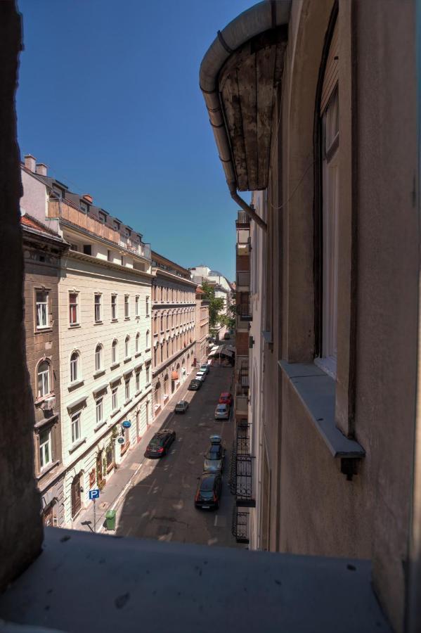 Pau Stylish In The Heart Of Appartamento *