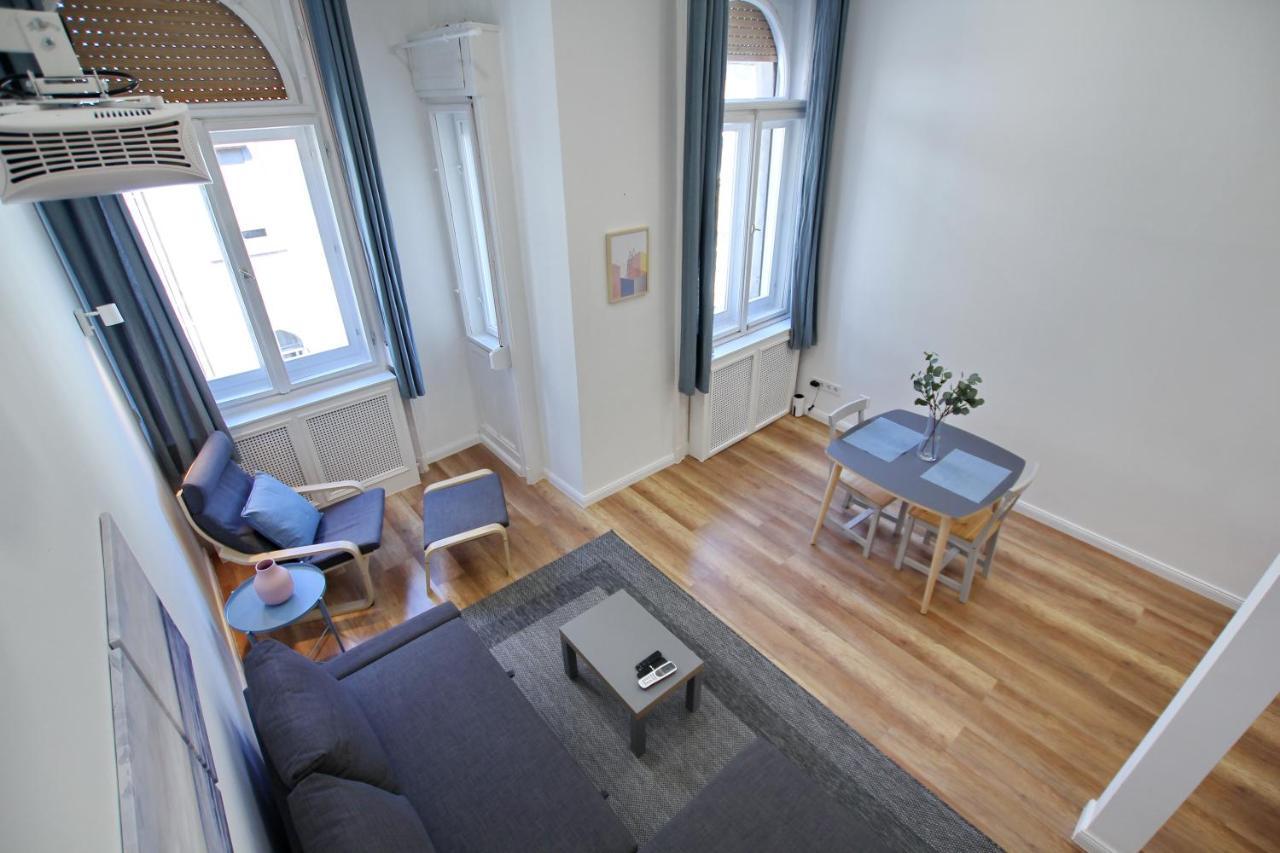 Pau Stylish In The Heart Of Appartamento Budapest