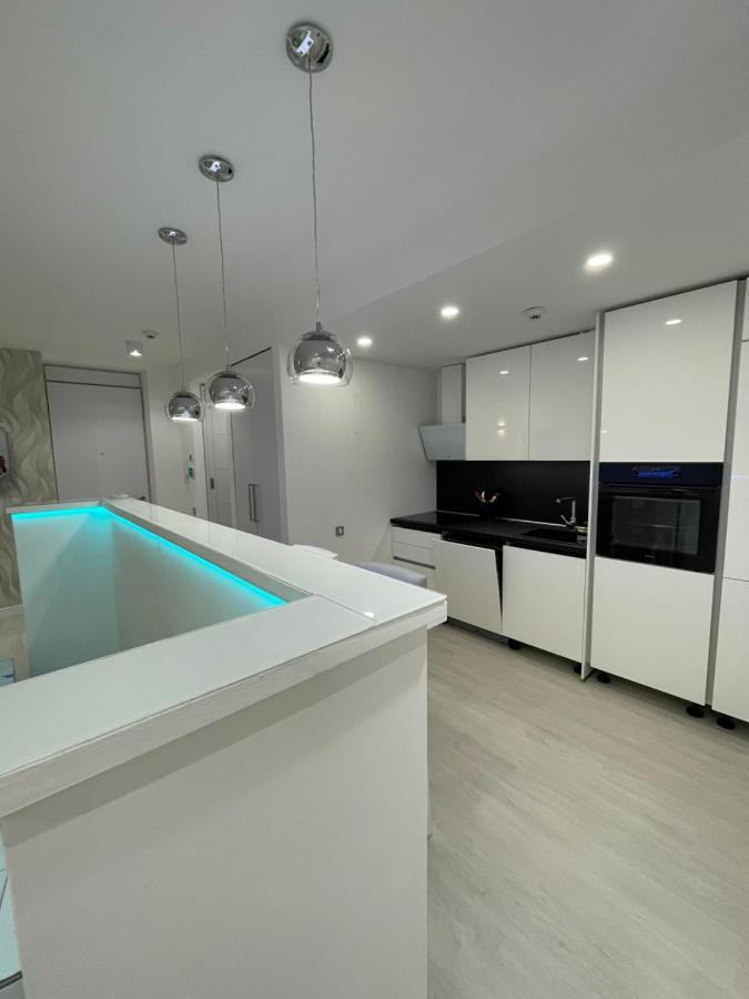 Appartamento Lovely New By The Parliament Budapest