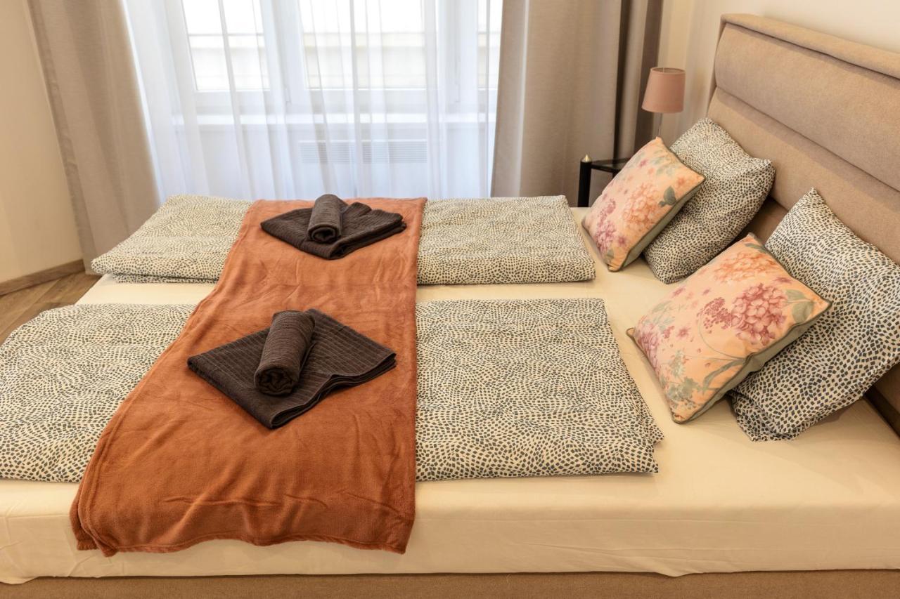 Karavan Corner Apartment *