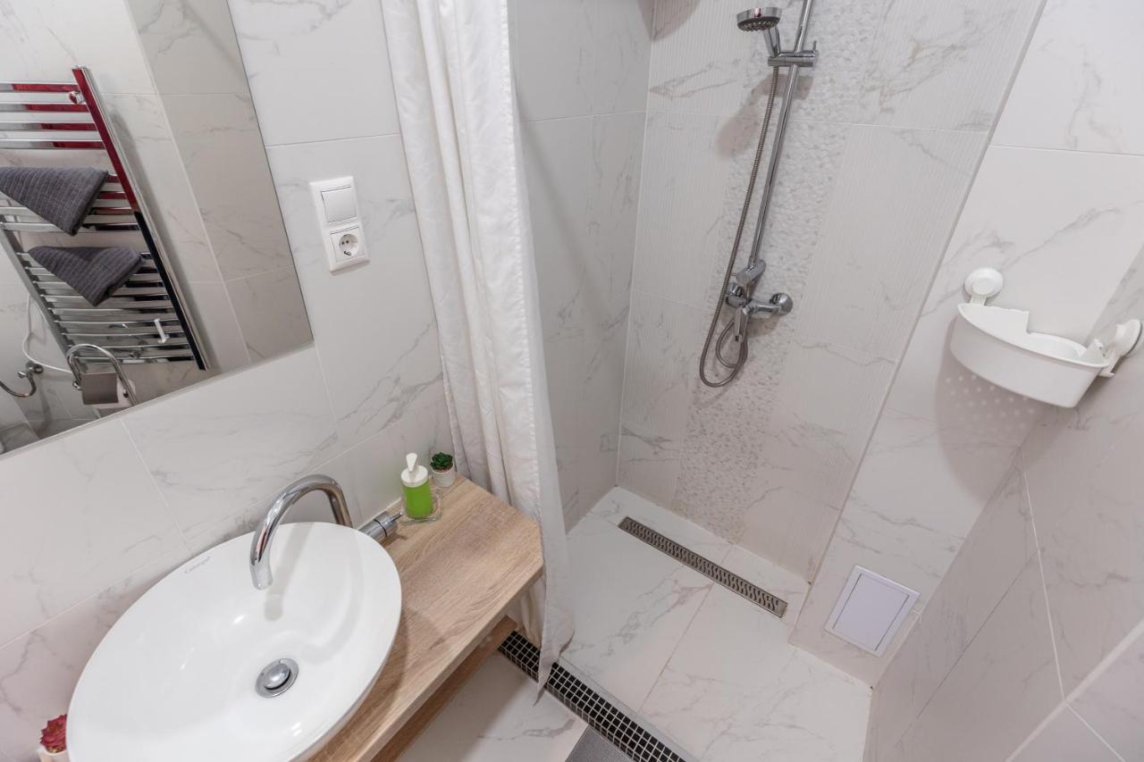 Karavan Corner Apartment
