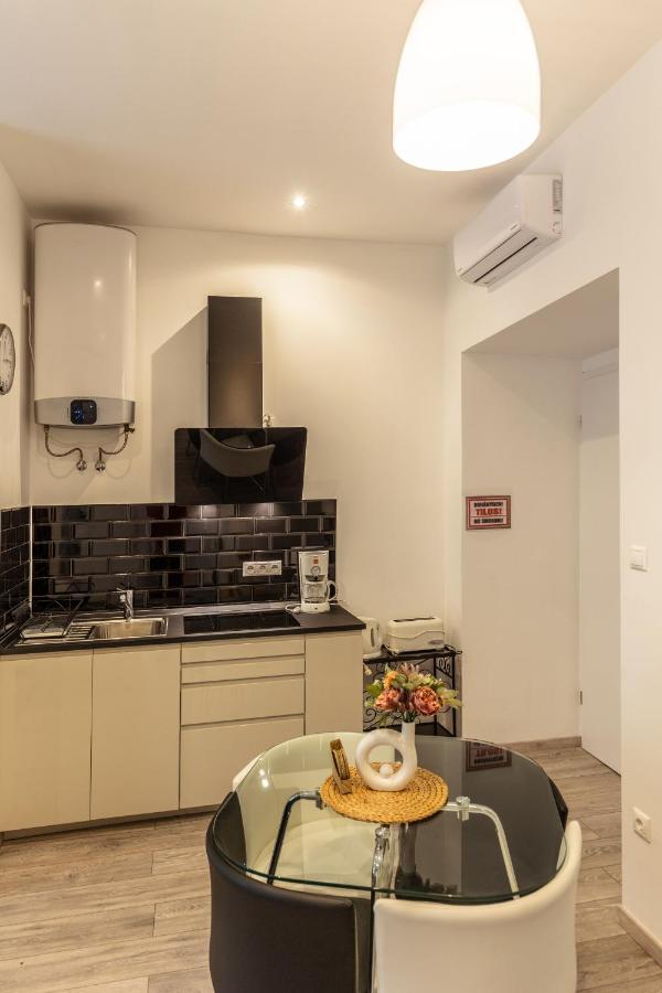 Apartment Karavan Corner