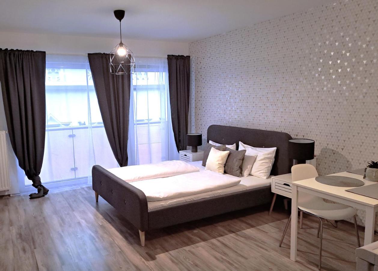 Chalet Swu Broadway