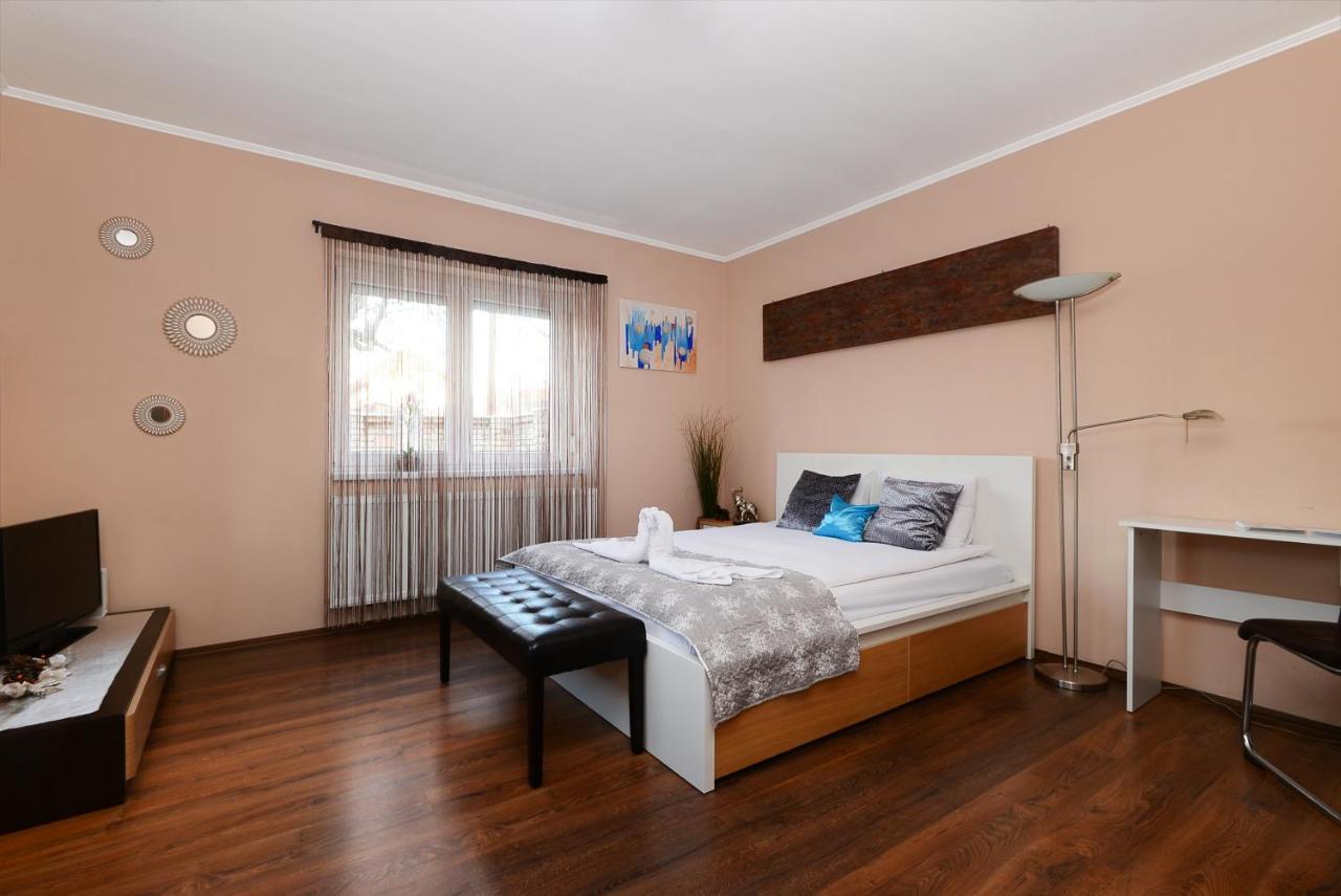 Anita Apartment
