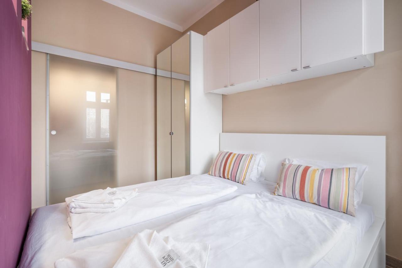 Apartment Pink Secrets *